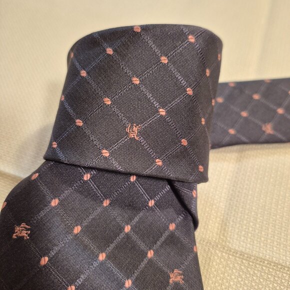 BURBERRY Silk Tie - Picture 5 of 12